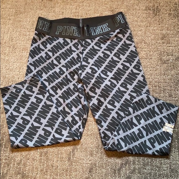PINK Victoria's Secret Pants - Worn once Pink Ultimate crop leggings
